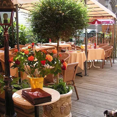 Hotel Restaurant Henri Iv *