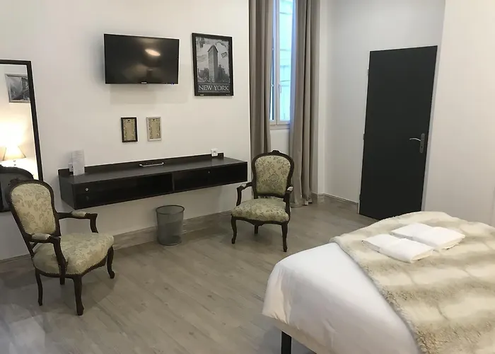 Hotel Restaurant Henri Iv *