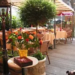 Otel Restaurant Henri Iv *